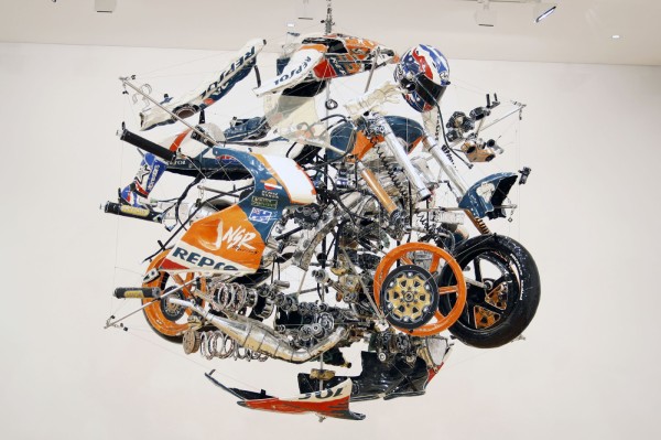 dogsville-Motorcycle-Art-Sculpture-of-Mick-Doohans-Honda-NSR500-2